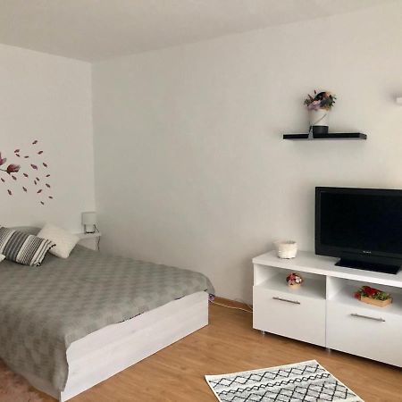 Mia'S House Apartment Питещ Екстериор снимка