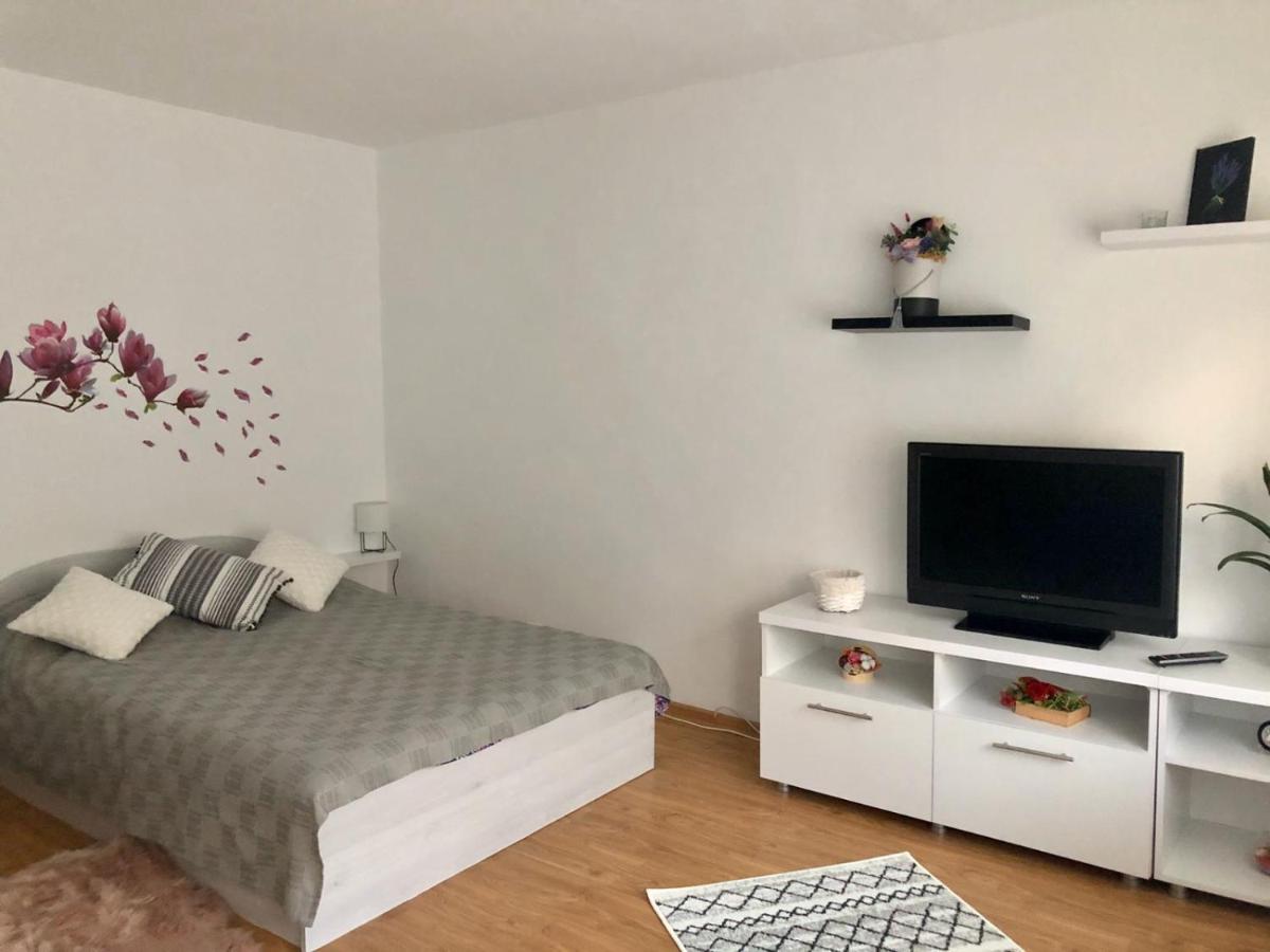 Mia'S House Apartment Питещ Екстериор снимка
